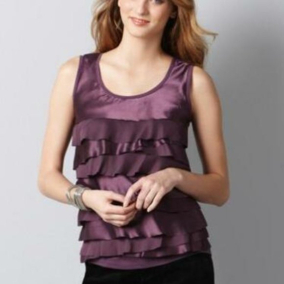 NWT Ann Taylor Loft Petites XS Tiered Ruffle Shell - Picture 1 of 1